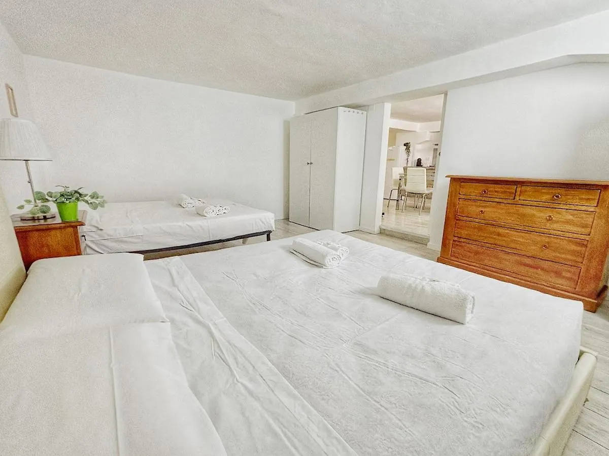 Cozy Basement Apartment Navigli Milan